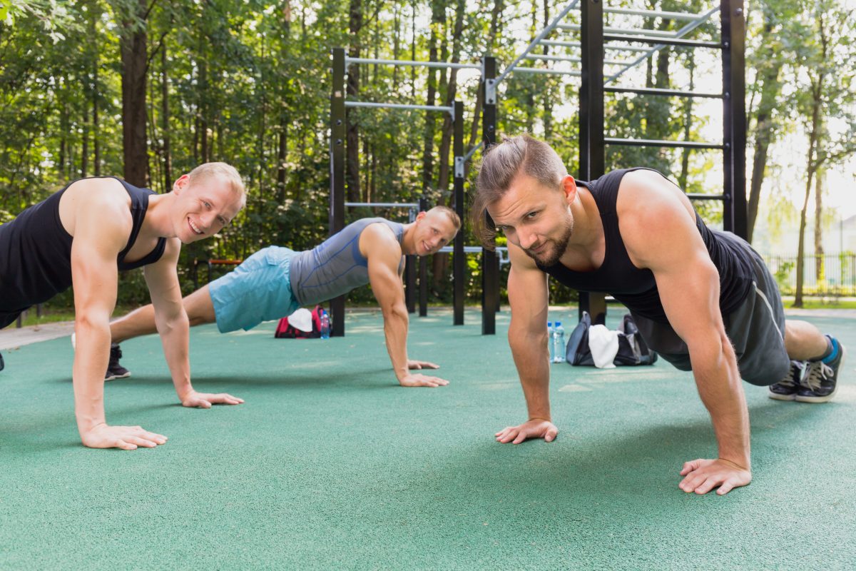 The Top 10 Calisthenics Communities: groups, servers, and local events!